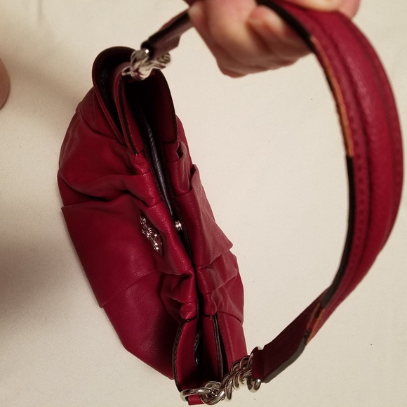 Dark Pink..Vera Wang Purse - Picture 5 of 8